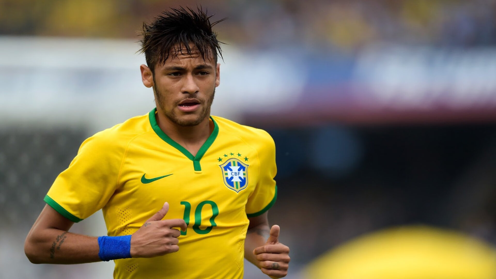 米兰体育平台登录入口-36岁丁俊晖现状：身家过亿却常住国外，大龄富二代妻子气质绝佳